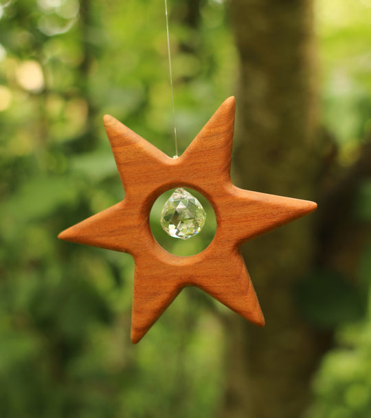 Sonnenfänger 'Kleiner Stern' aus Holz mit Kristall