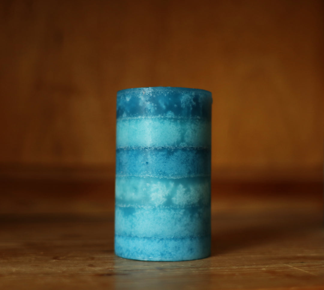 Stumpenkerze 'Blautöne'