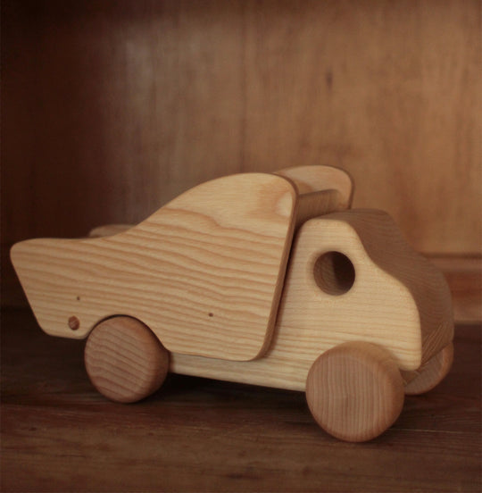 Holz Kipplaster