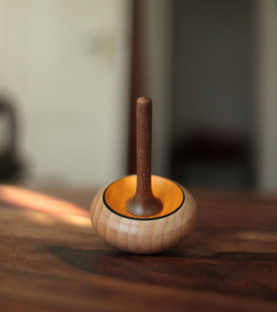 Kreisel Eschen-Zwirbel, versch. Farben