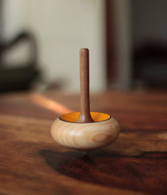 Kreisel Eschen-Zwirbel, versch. Farben