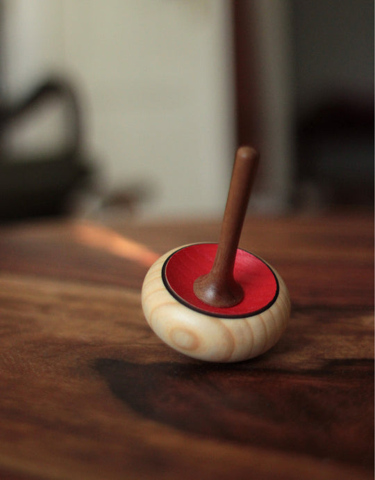 Kreisel Eschen-Zwirbel, versch. Farben