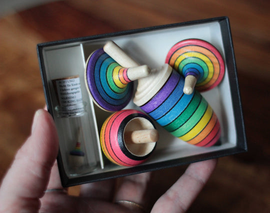 Kreisel Lernset Regenbogen in Box