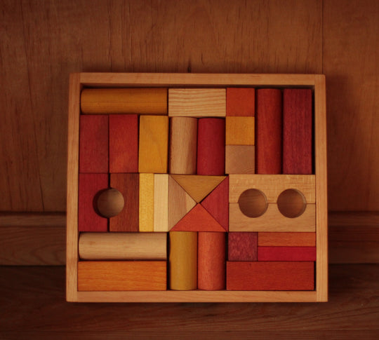 Bausteine in warmen Naturtönen in Holzbox– 30 Teile