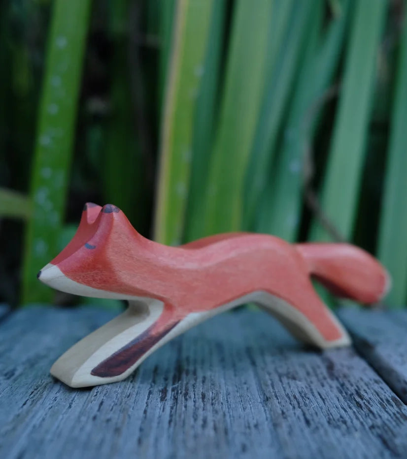 Holzwald Fuchs laufend