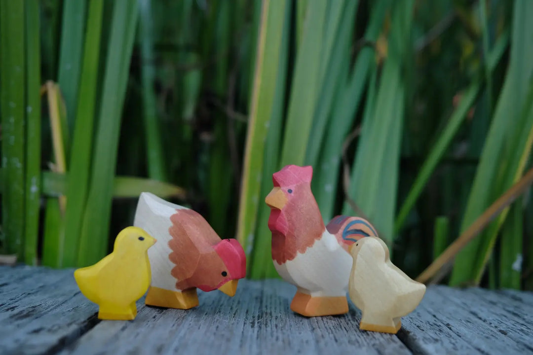 Holzwald Huhn pickend