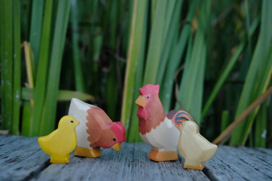 Holzwald Huhn pickend
