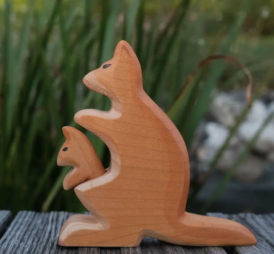 Holzwald Känguru mit Baby